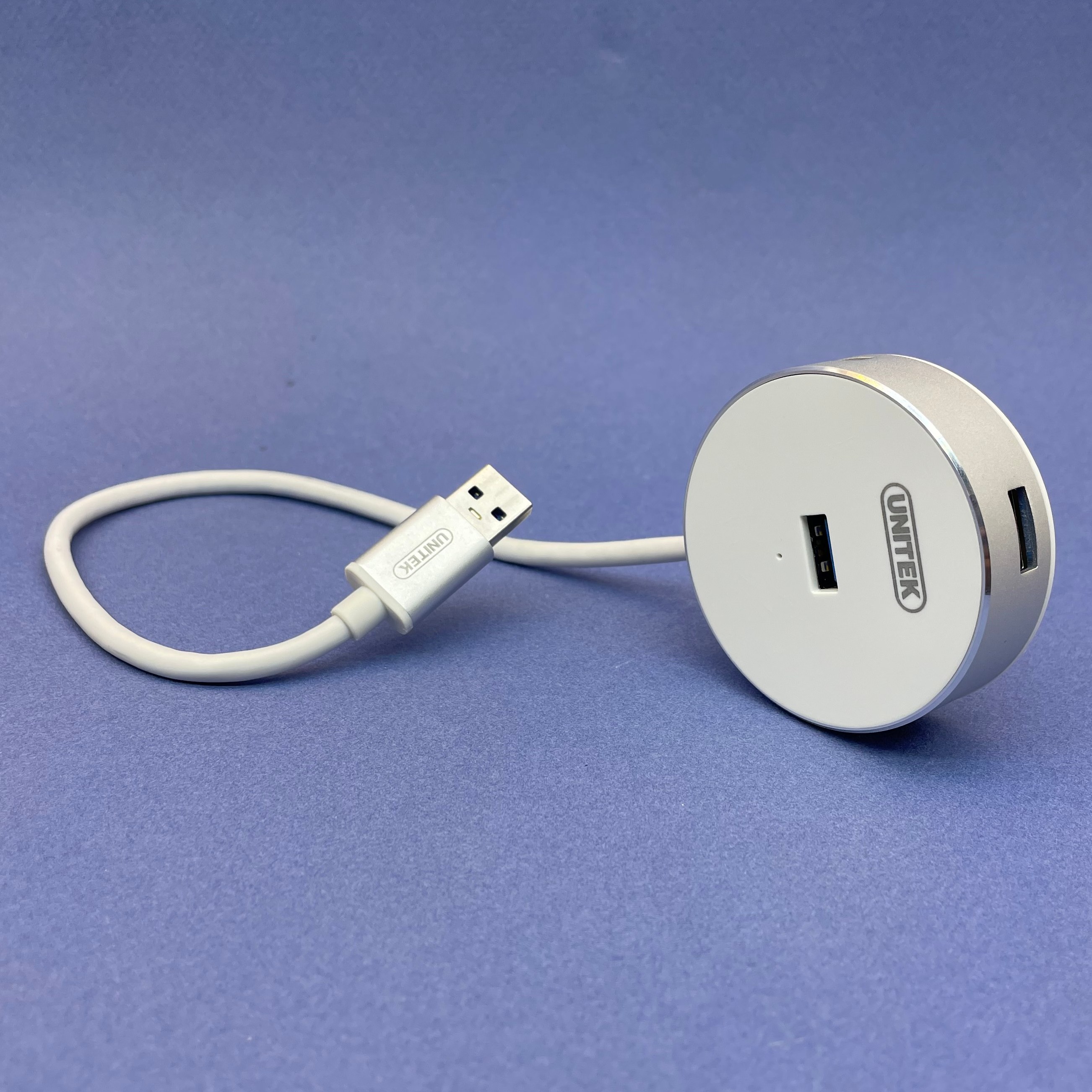 هاب USB3 یونیتک 4 پورت Y3197 مدل UNITEK Y3197WH usb3 4PORT Aluminium HUB