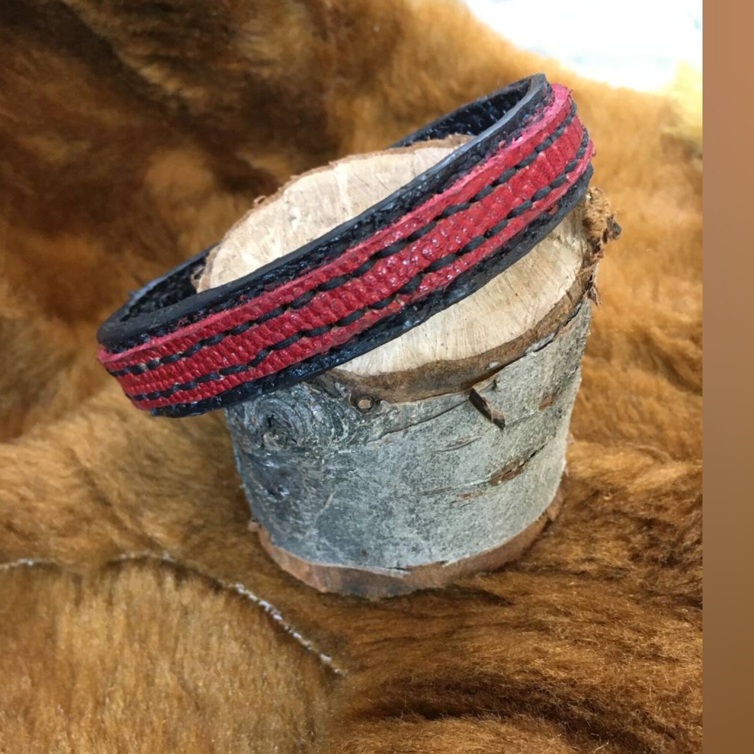 دستبند چرمی تمام دست دوز  با کیفیت (چرم گاوی)