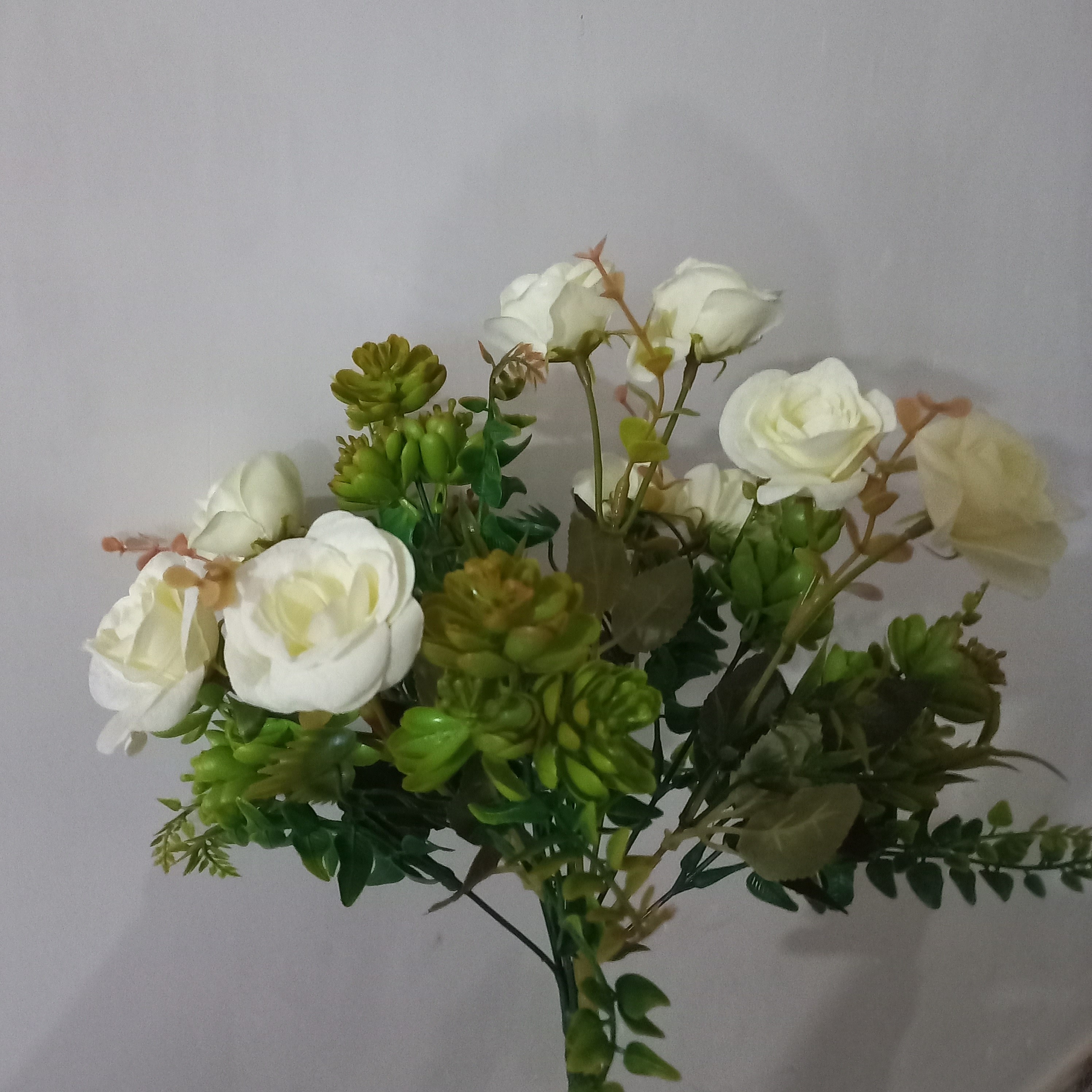 دسته گل مصنوعی بوته سیزده شاخه ای جنس درجه a