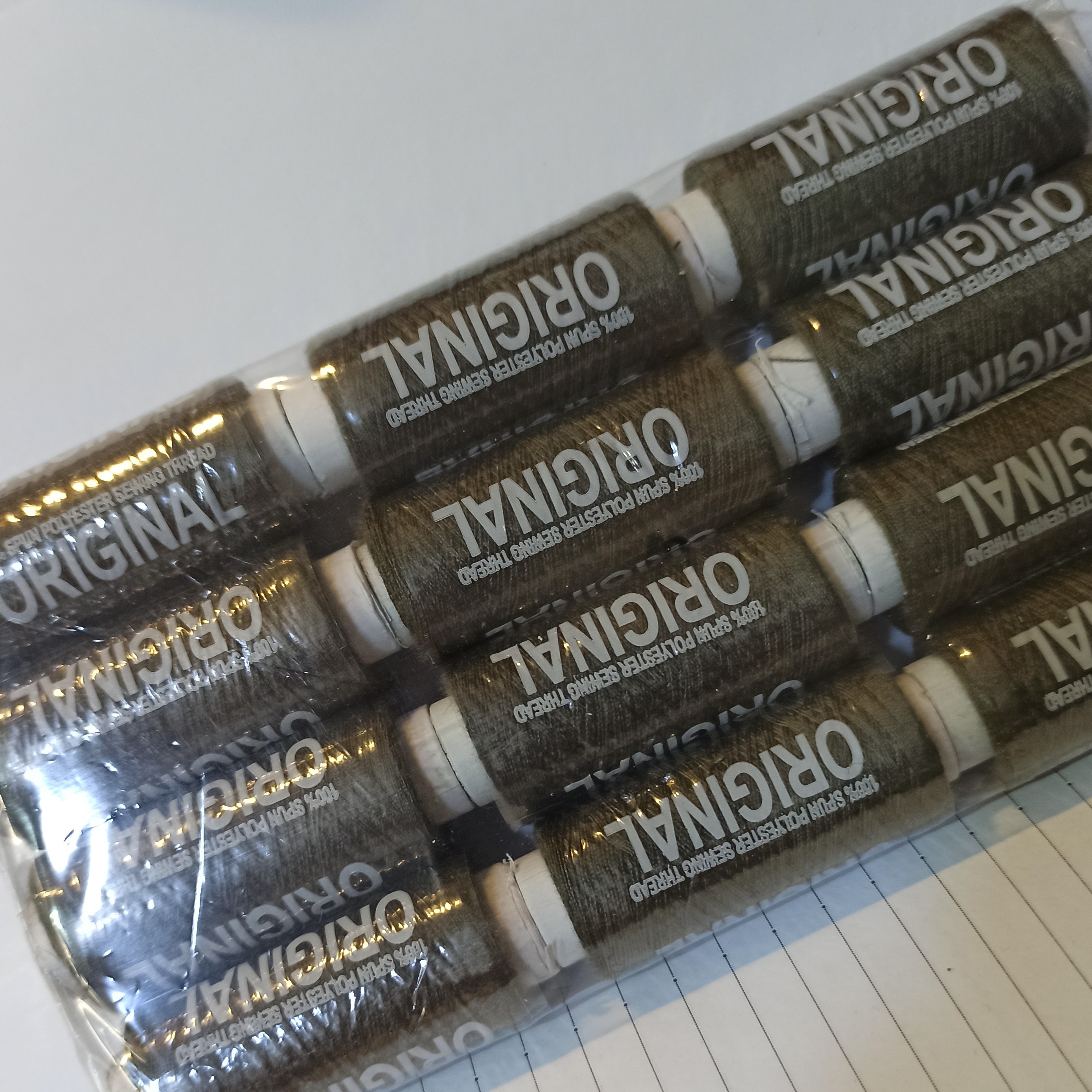 قرقره 12 تایی خیاطی زیتونی تیره عمده