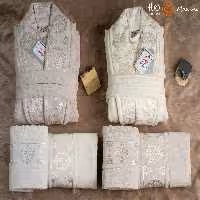 حوله ست دو نفره مودنا رنگ شیری و کرم