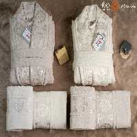 حوله ست دو نفره مودنا رنگ شیری و کرم