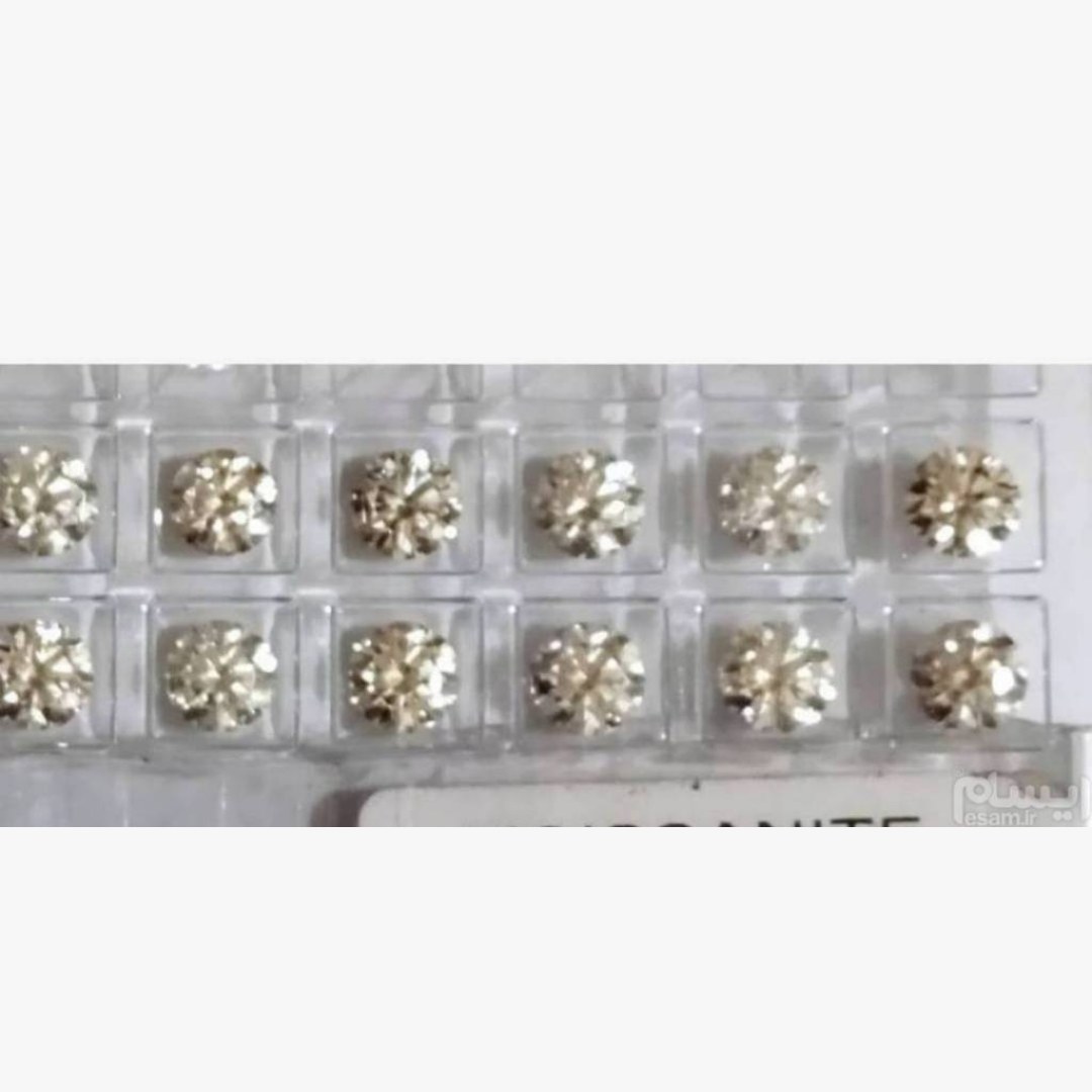 نگین موزانایت الماس روسی سفید حدود دو قیراطی شفاف و پاک سختی 10  