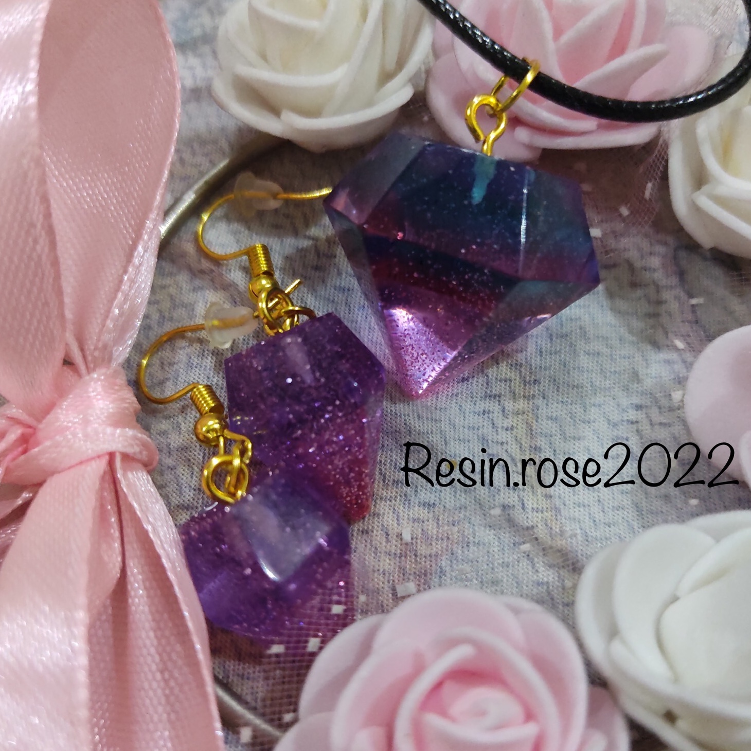 گردنبند طرح الماس با گوشواره های الماسی زیبا