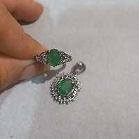 ست پلاک گردنبند و انگشتر نقره با سنگ زمرد 