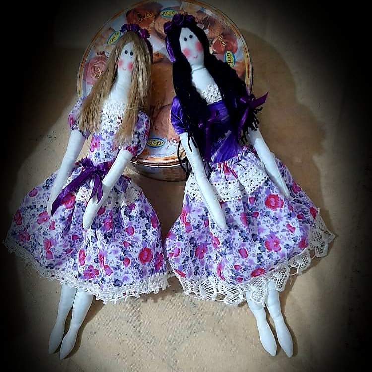 عروسک گل گلی