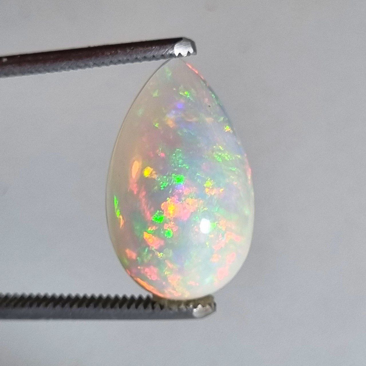 اوپال طبیعی درشت اشکی شناسه 8177