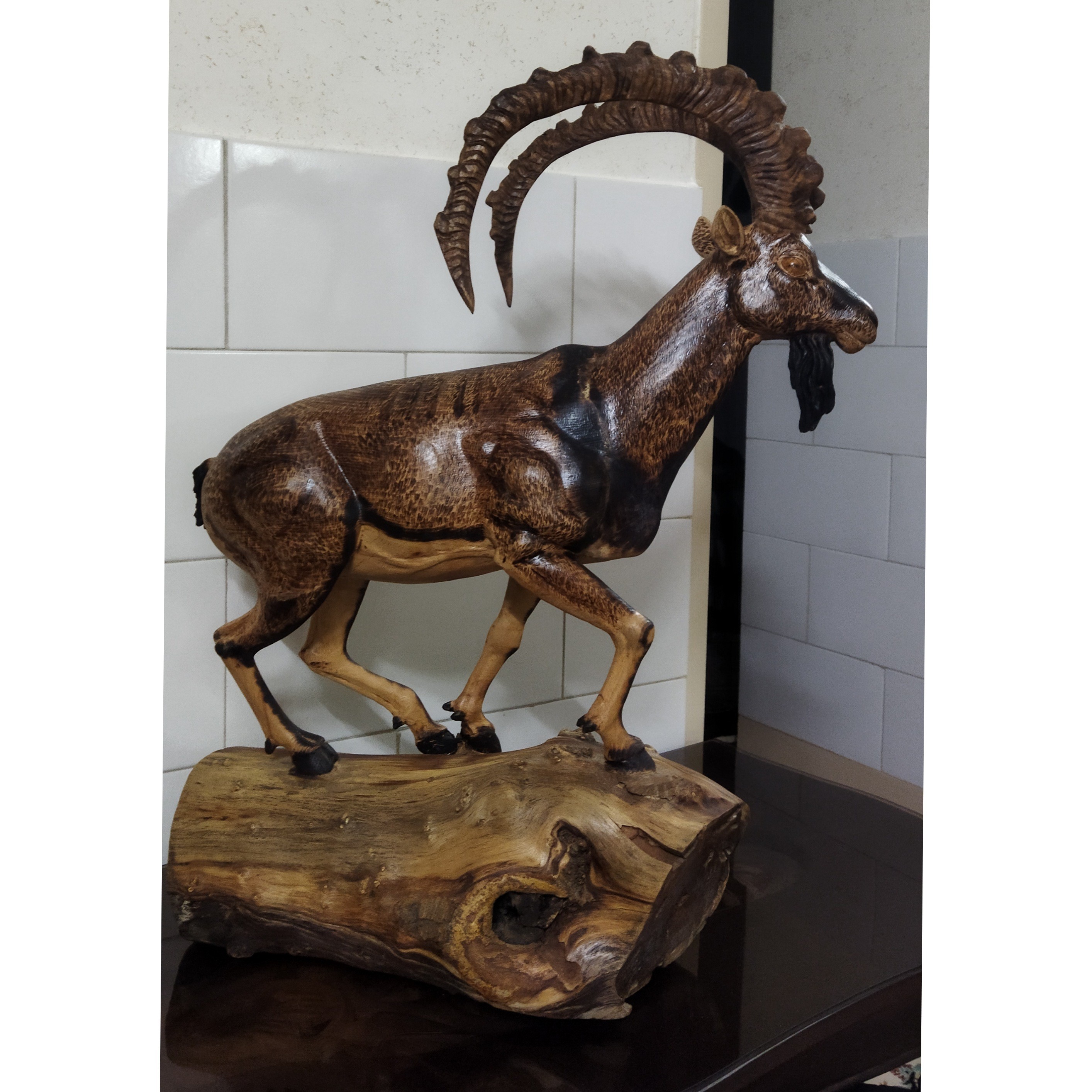 مجسمه چوبی بزکوهی