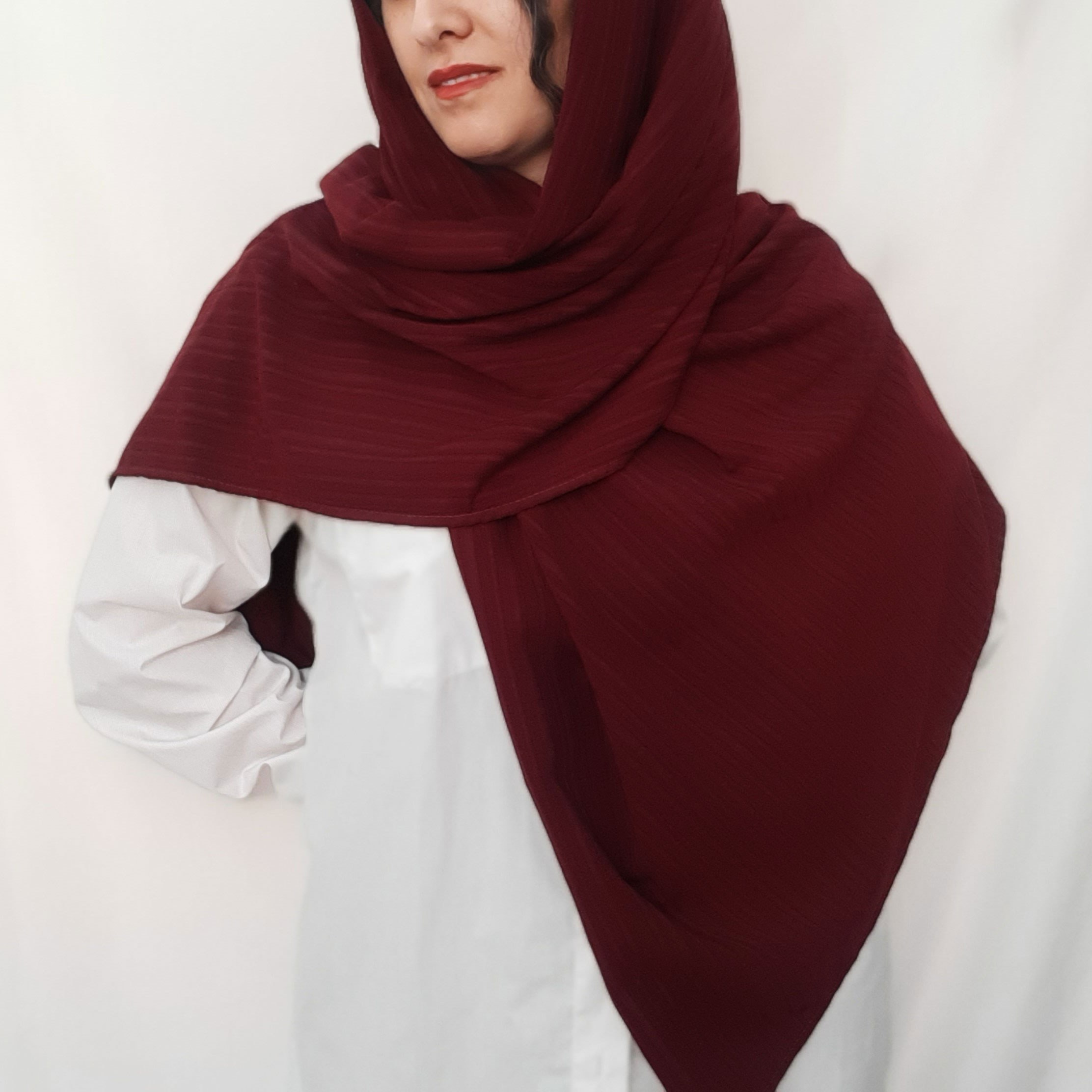 شال و روسری بهاری - رنگ زرشکی