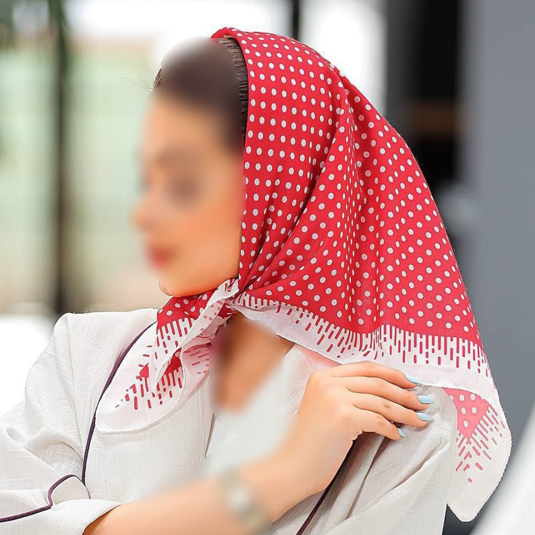 مینی اسکارف (باندانا) طرح خال خالی حاشیه سفید رنگ قرمز ارسال رایگان