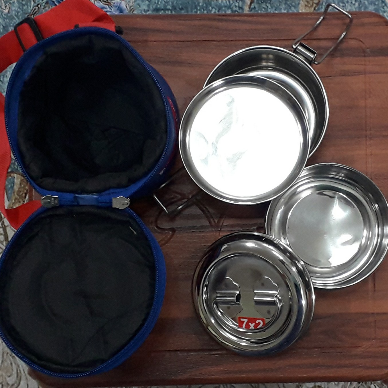 ظرف غذای استیل یک نفره.دوطبقه همراه با بشقاب و کیف چند جداره