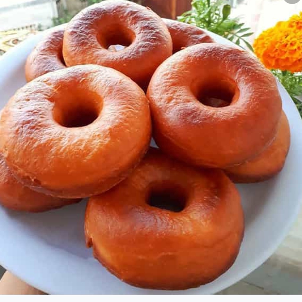 دونات خانگی بافتی نرم وپنبه ایی با روکش شکلات