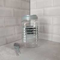 بانکه چهارگوش سیلور سایز 2 درب پیچی قاشق دار تهیه شده از موادنو باکیفیت و مقاوم 