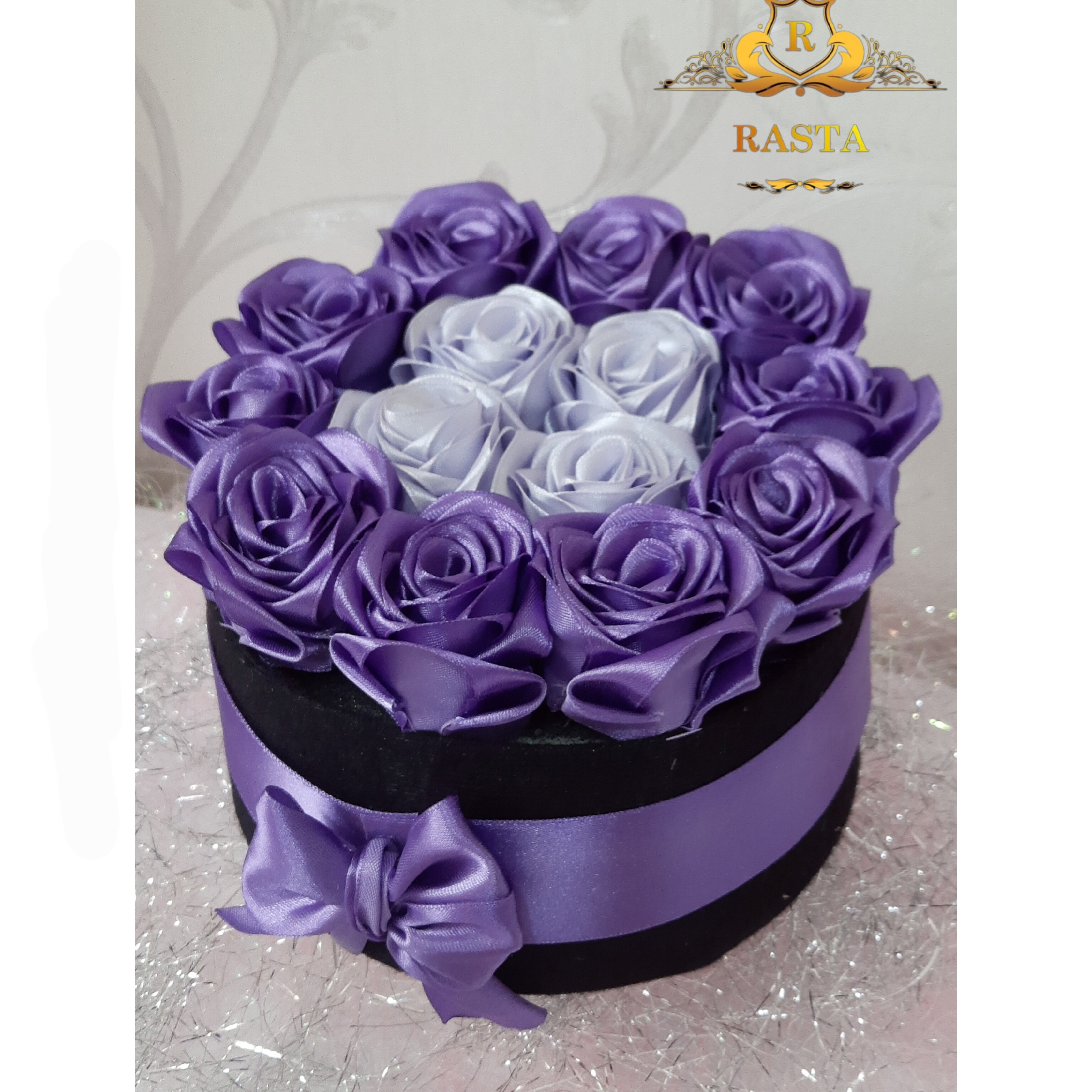 باکس گل رز  روبانی بنفش و یاسی