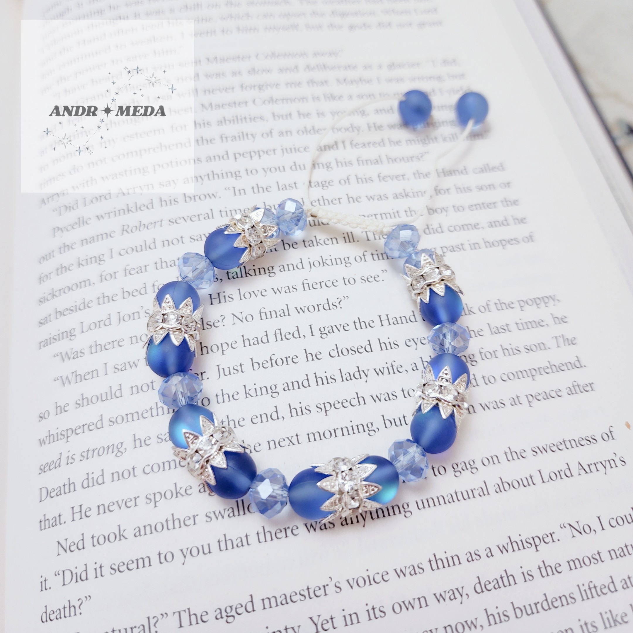 دستبند ماه آبی(گالری آندرومدا)