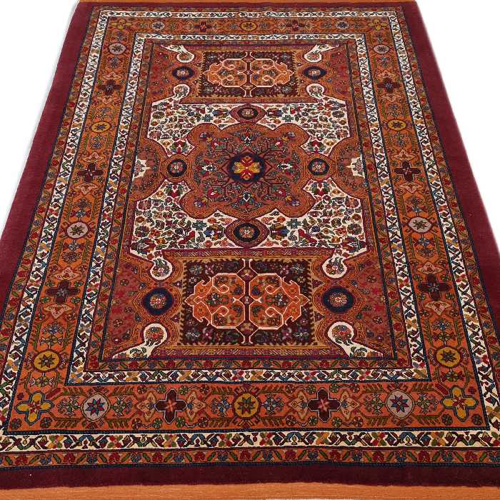 فرش دستبافت سه متری مدل قشقایی کد 3037