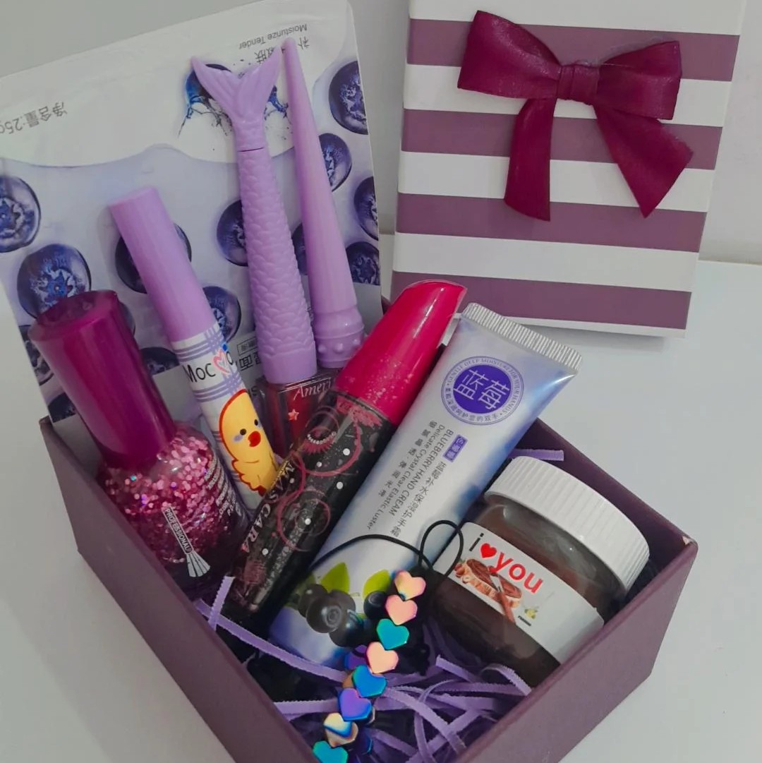 باکس هدیه دخترانه و زنانه جذاب با ارسال رایگان