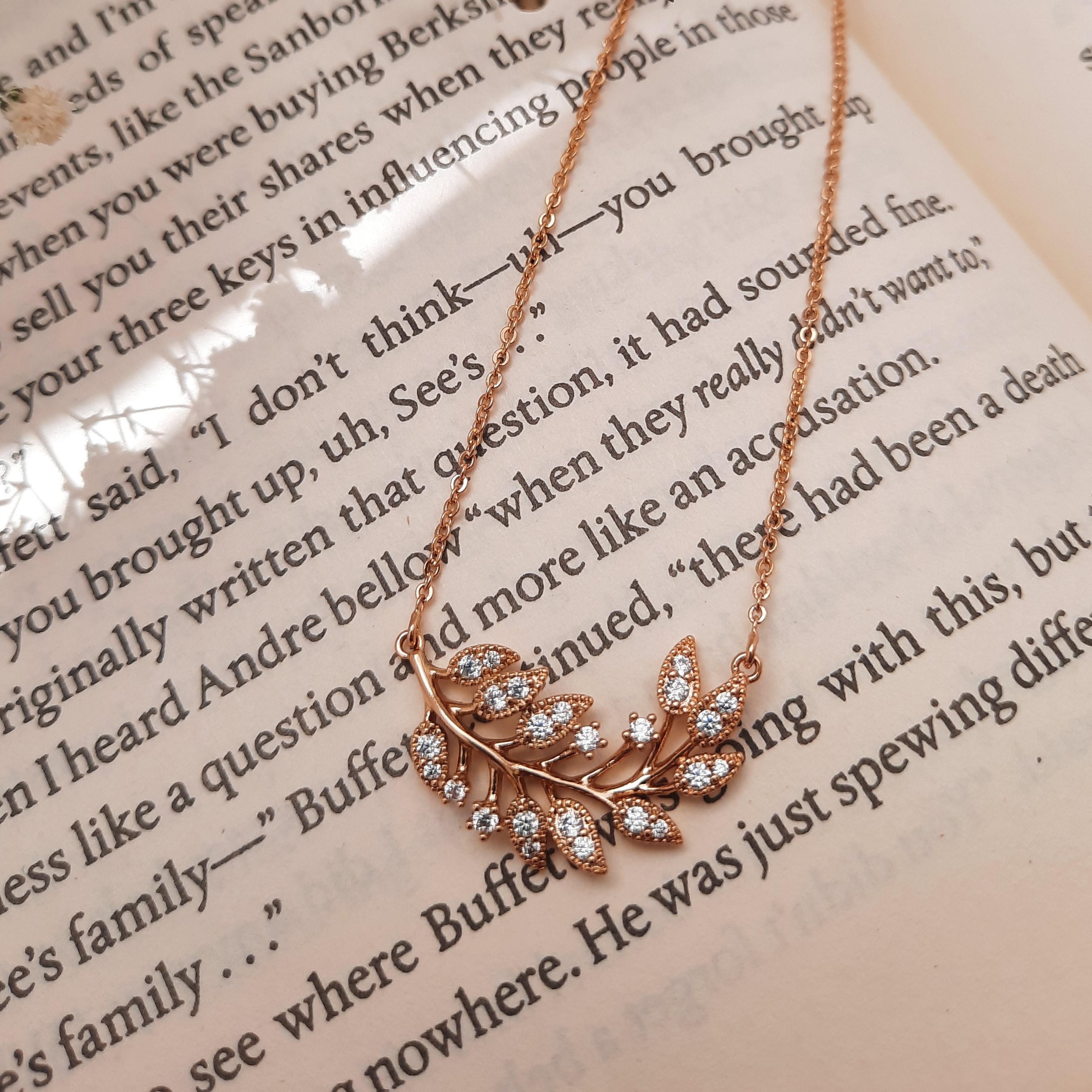 گردنی طرح برگ