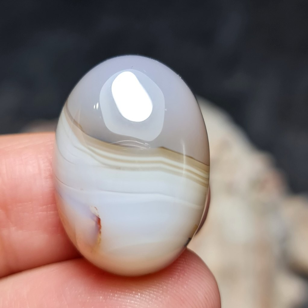  نگین فوق العاده سنگ زیبای عقیق سلیمانی خاص اصل معدنی 
کد 26661
