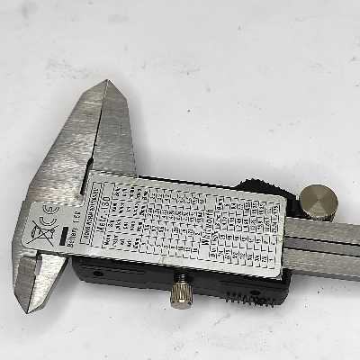 کولیس دیجیتالی کد 6in گستره 0-150 میلی متر