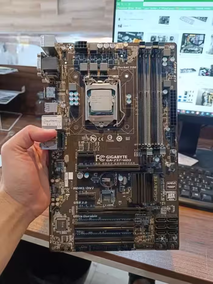 باندل GIGABYTE Z97-HD3 و G3240 (دارای توضیحات)