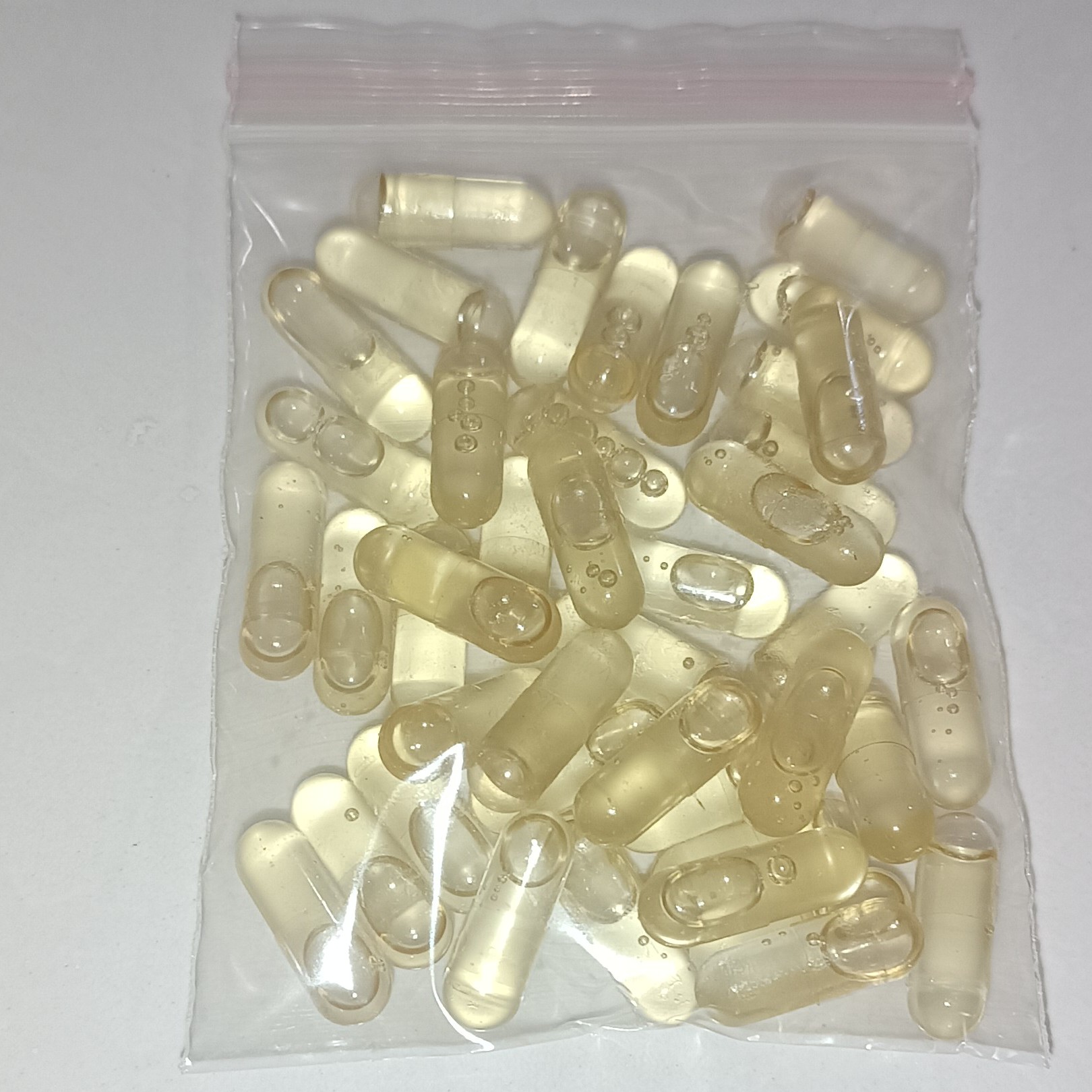 سقز تلخ رتبه ممتاز 30 عددی  وزن خالص حداقل 21 گرم بسیار موثر در   یبوست و زخم معده