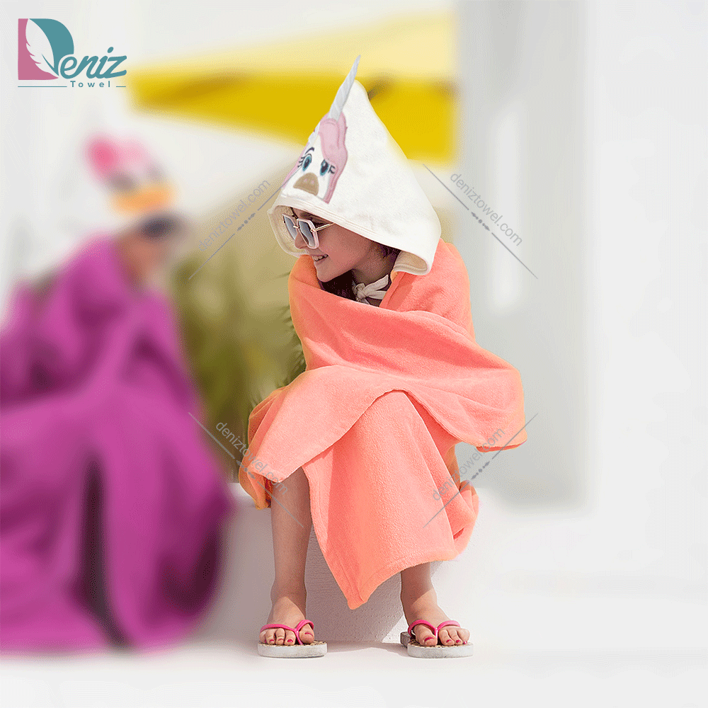 حوله کودک شنلی طرح تک شاخ