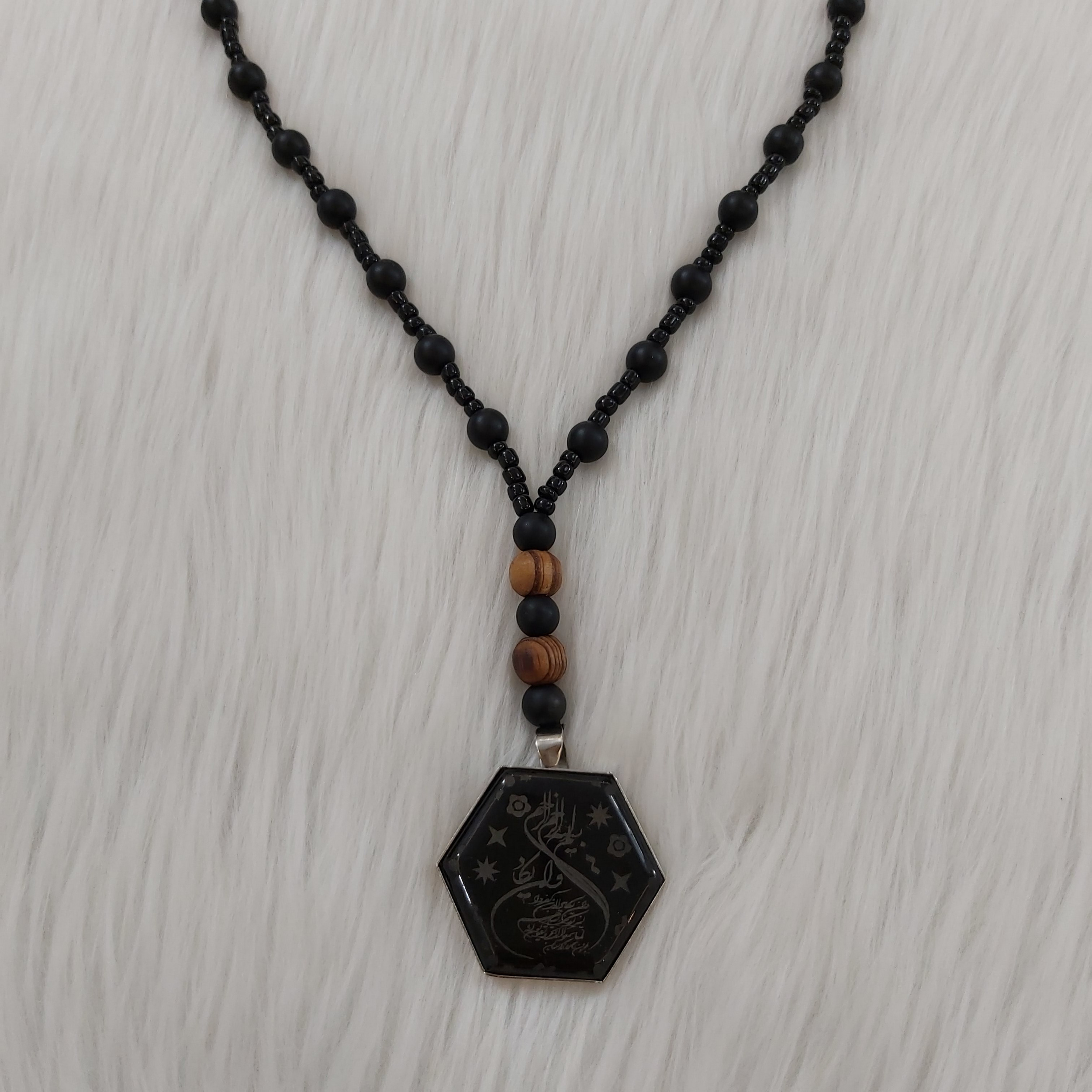 گردنبند مدل اونیکس طرح وان یکاد کد vanon110