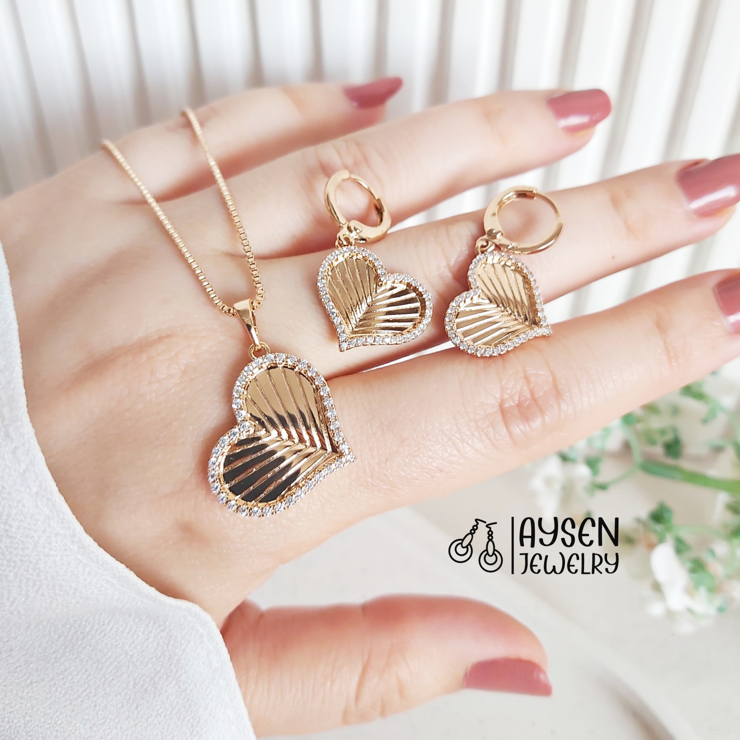 نیم ست ژوپینگ قلبی مشابه طلا 