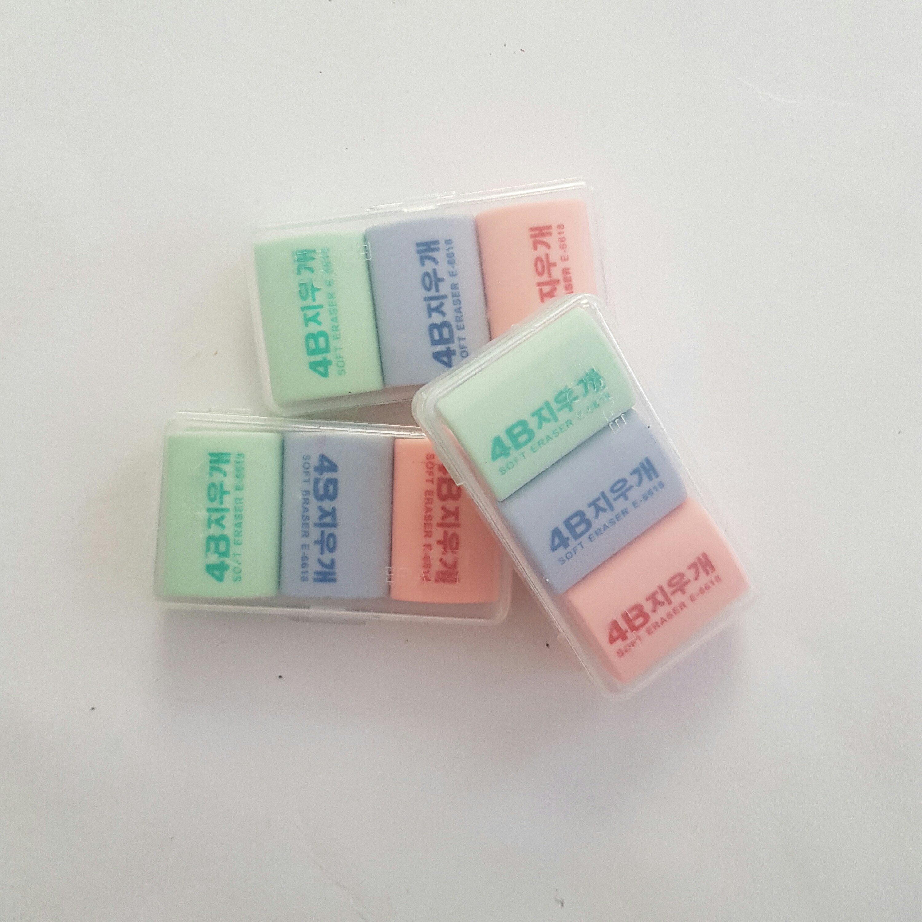 پاکن قاب دار معطر  سه عددی 4B