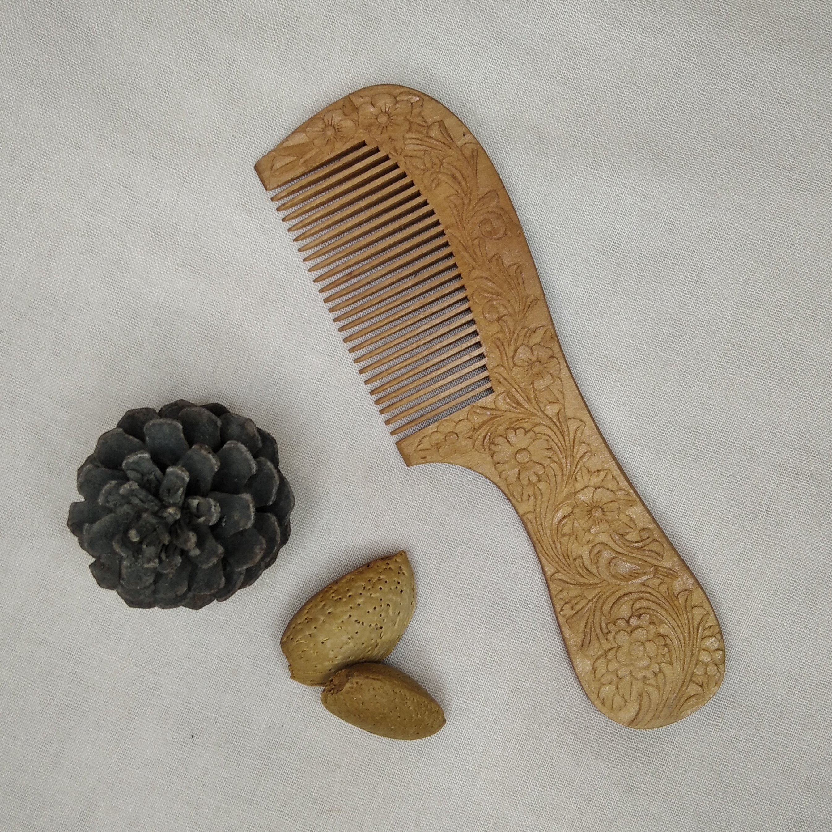 شانه چوبی منبتکاری