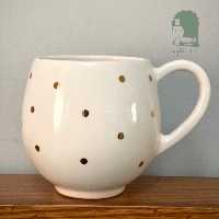 ماگ سرامیکی دستساز تپلی تزئیین شده با لاستر طلا توپی( دور تا دور)