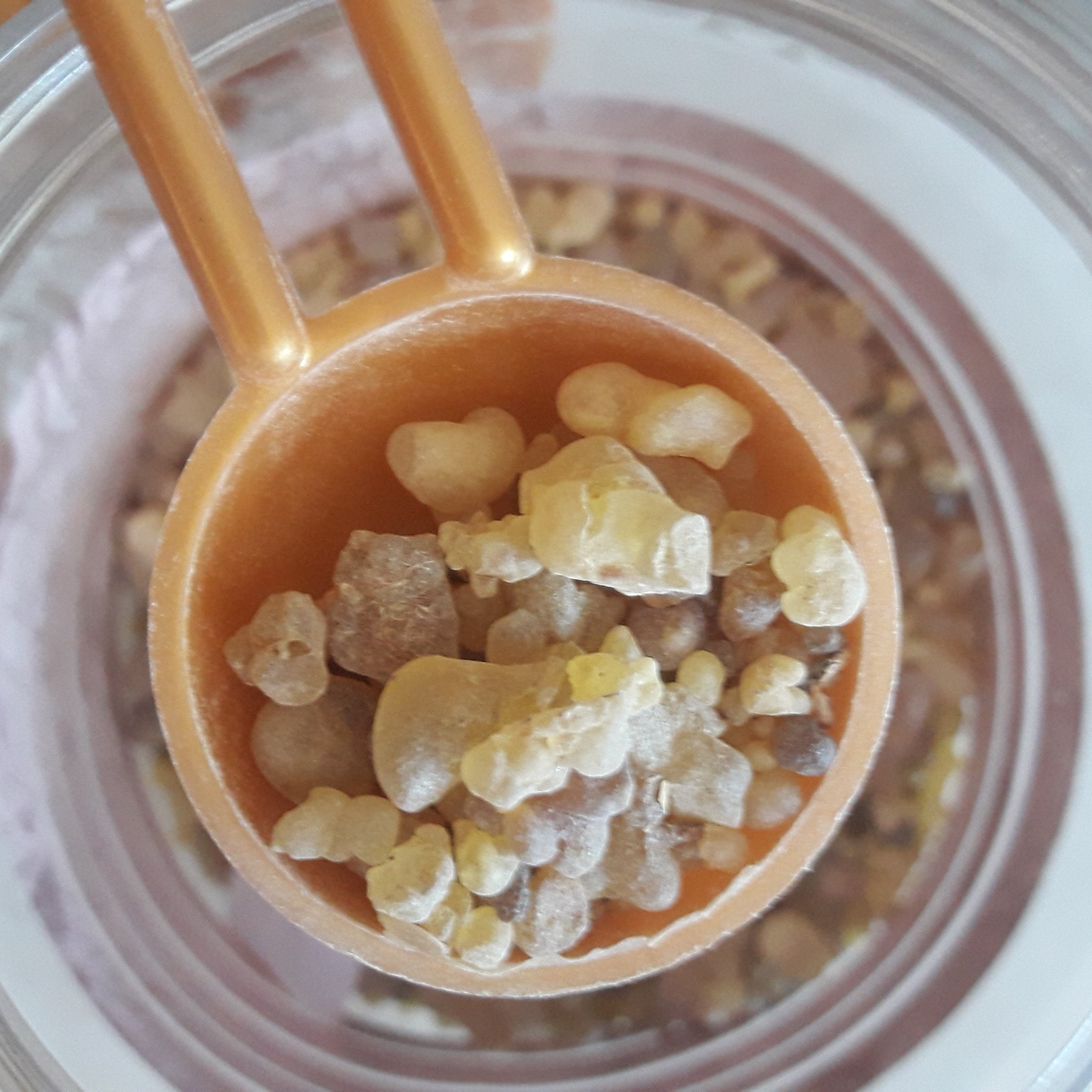 کندر خوراکی درجه یک(بسته 100 گرمی)