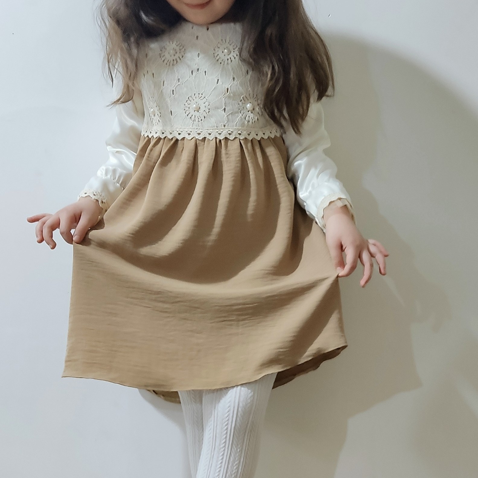 پیراهن دخترانه ابر و بادی