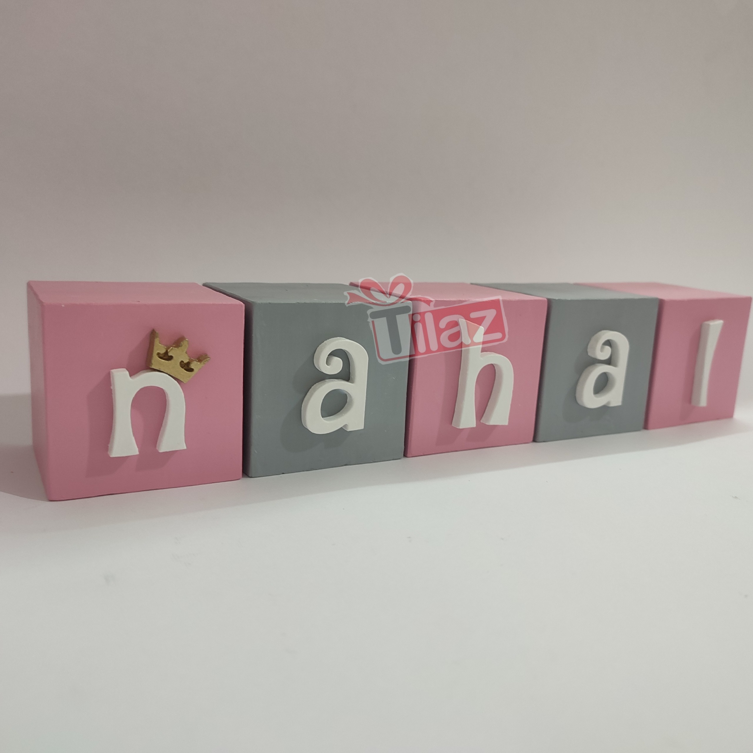 استند اسم مکعبی مدل نهال