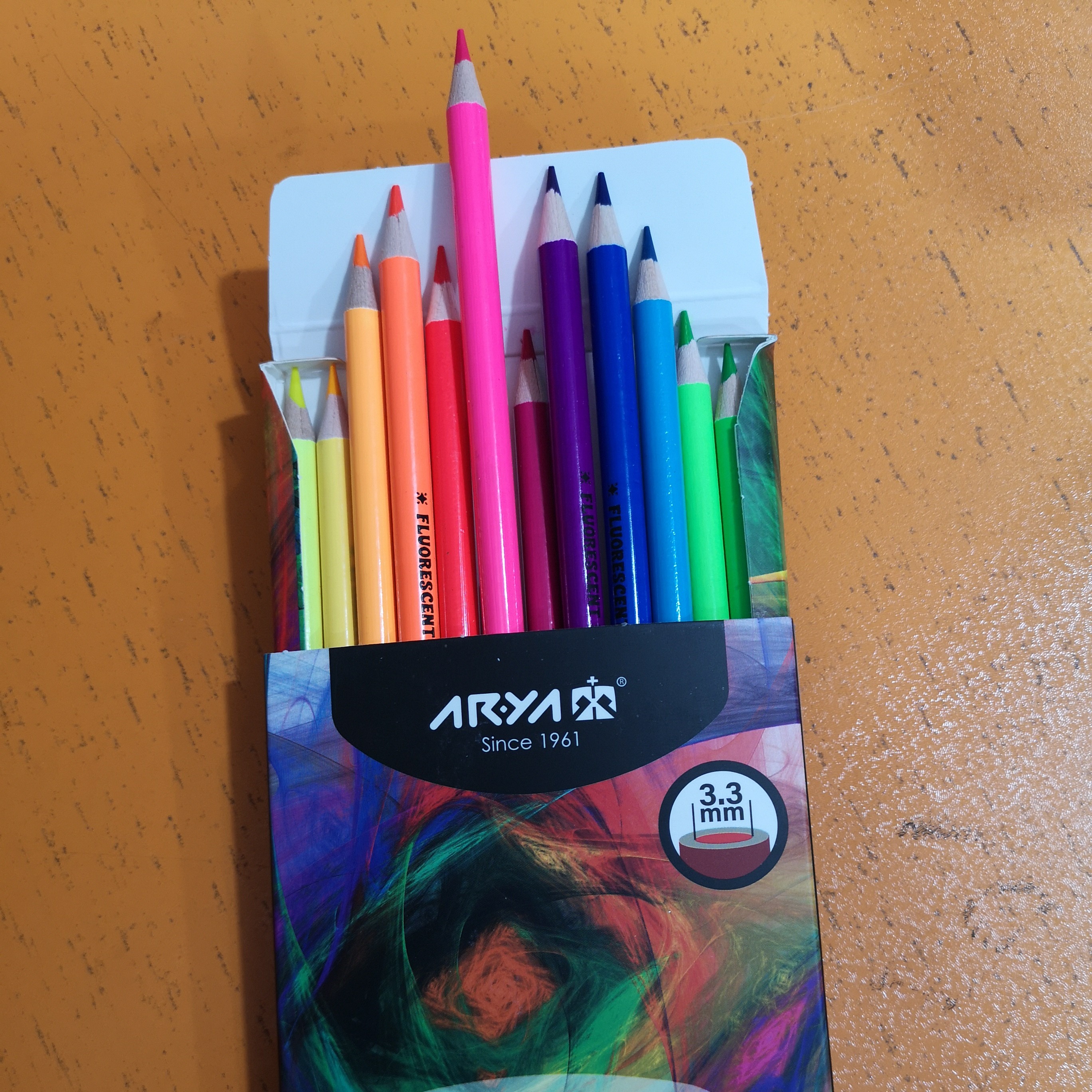 مدادرنگی آریا  Artist