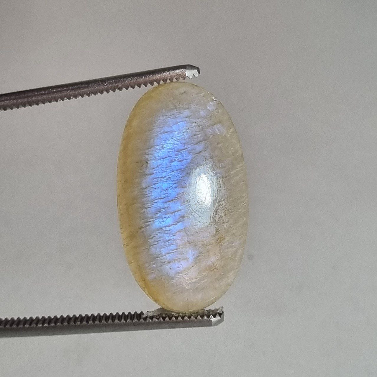 مون استون رین بو طبیعی بیضی 8990