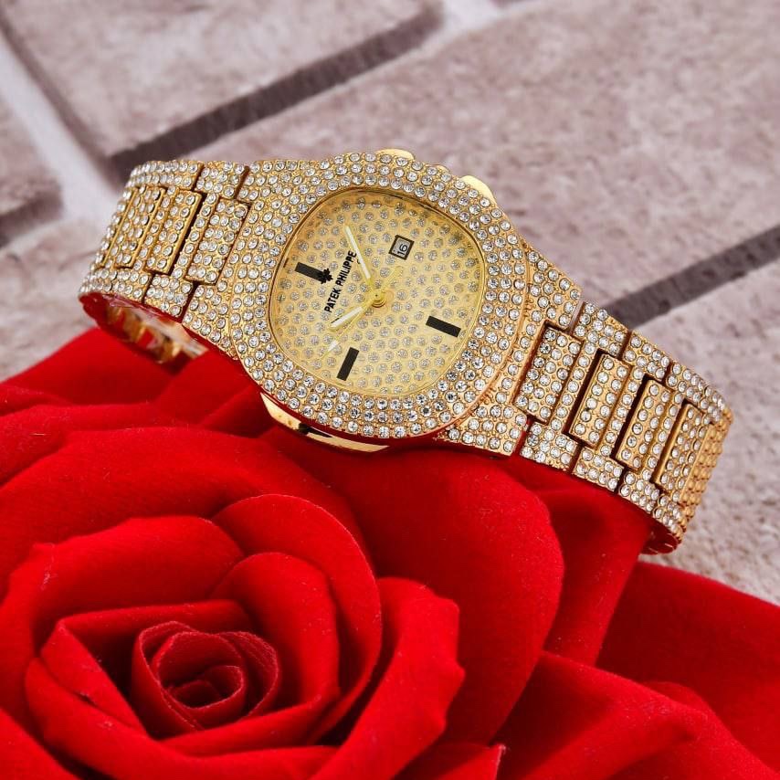 ساعت پتک فیلیپ پر نگین 