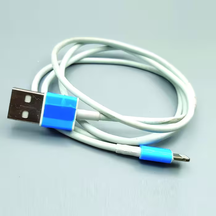 کابل تبدیل USB به لایتنینگ مدل IP01 طول 1.2متر 