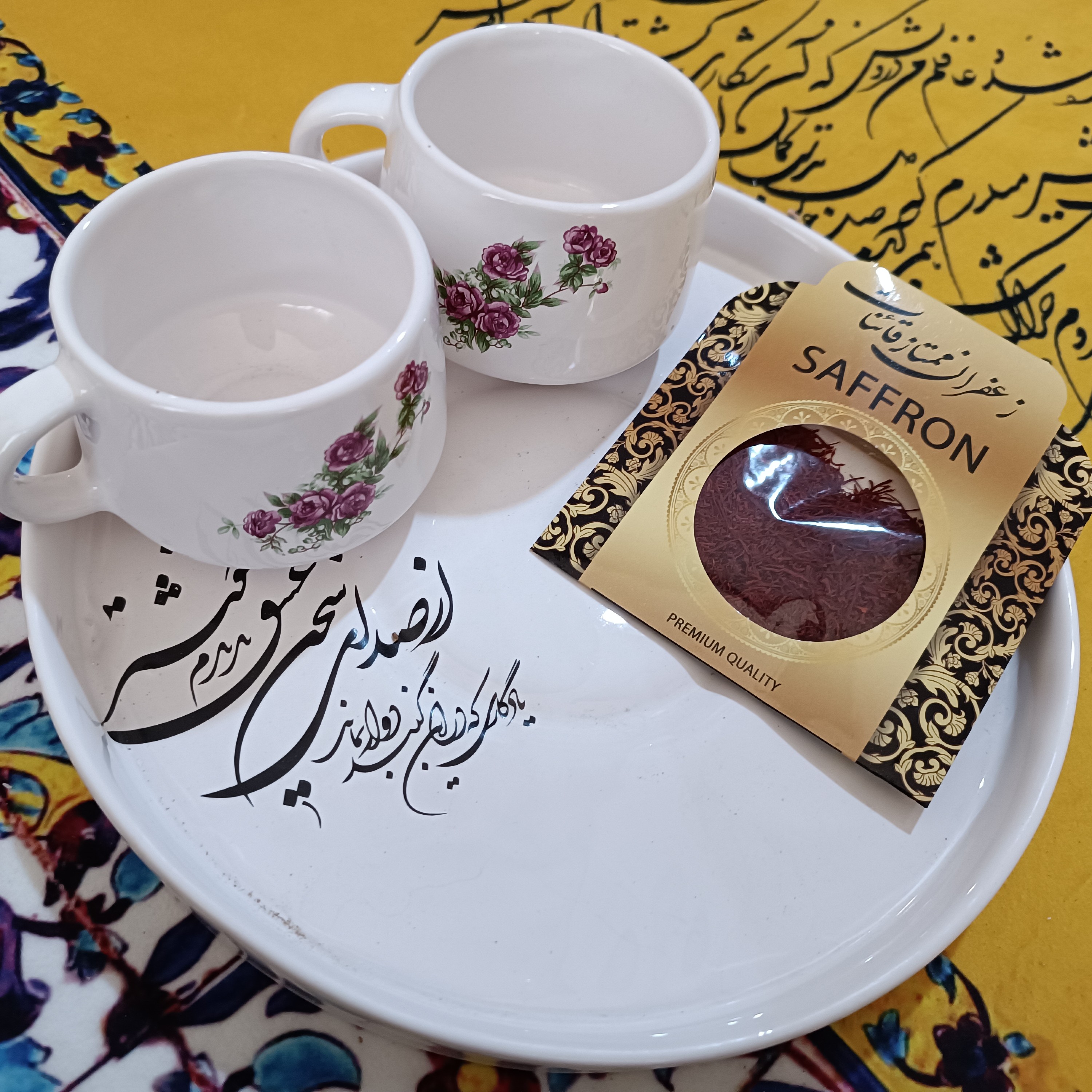 زعفران سرگل جلد طلایی  1مثقالی بسته 5عددی 