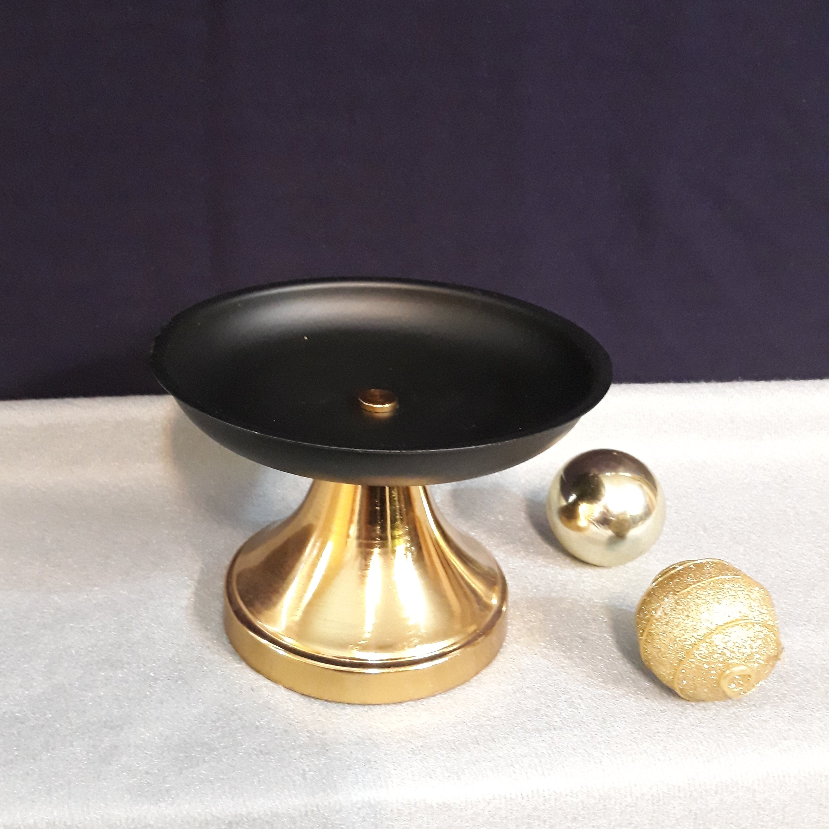 ظرف پذیرایی 222 مشکی طلایی