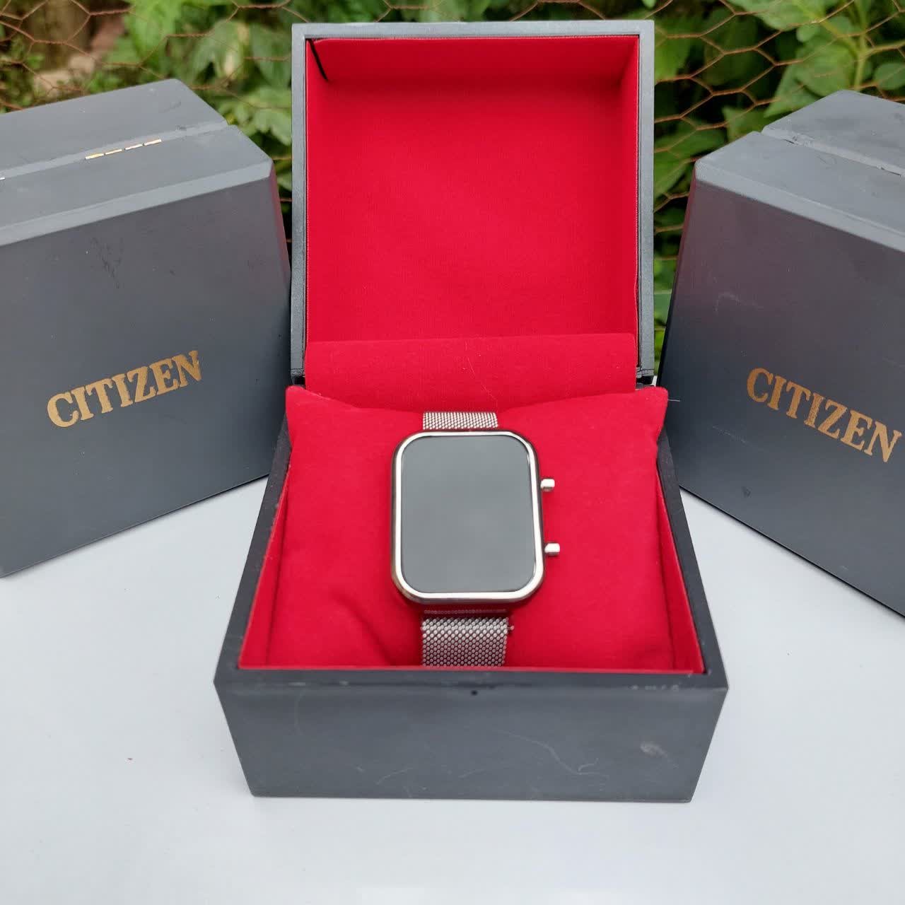 ساعت led مگنتی نقره ای