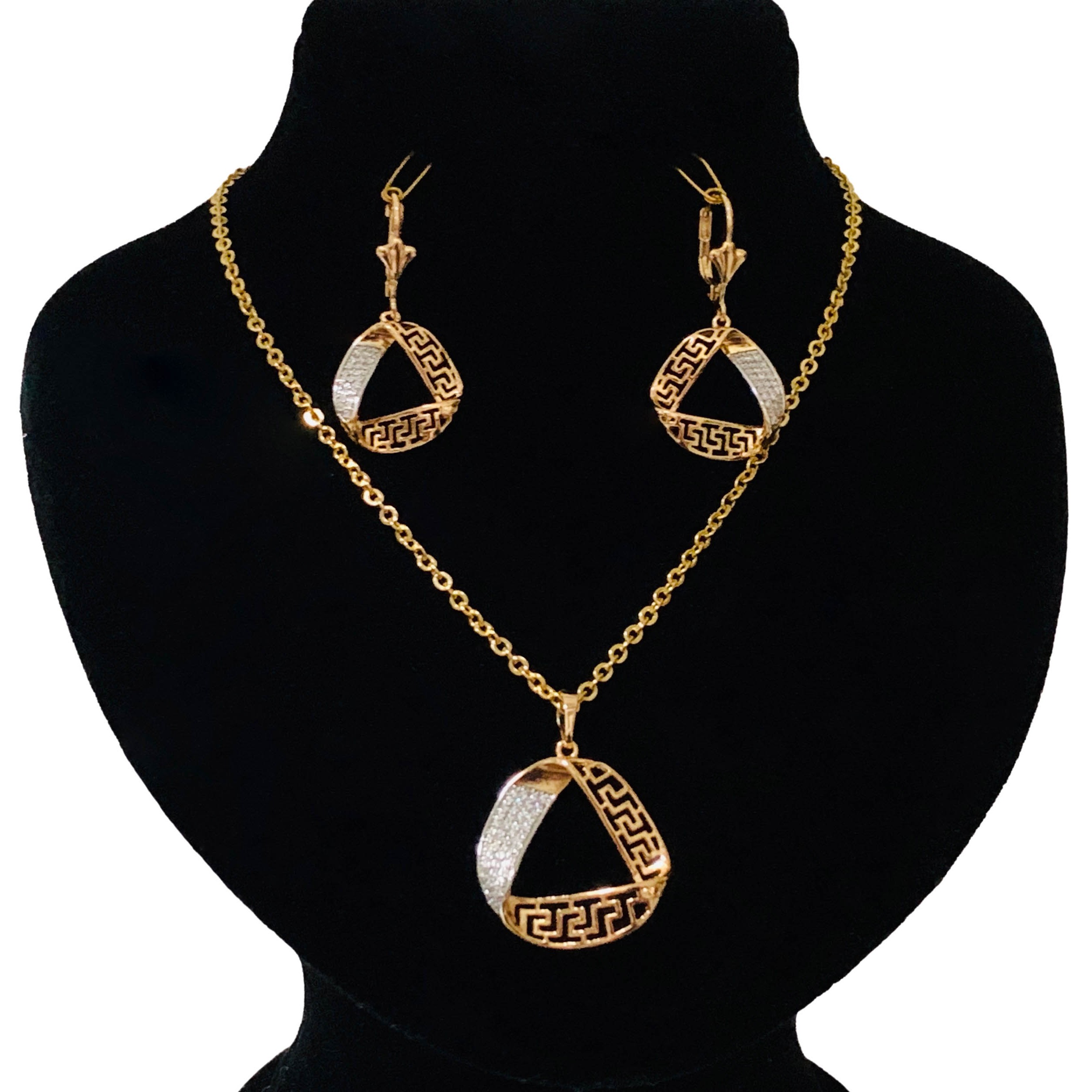 نیم ست ورساچه برند ژوپینگ رنگ ثابت بدون حساسیت مقاوم در برابر آب یه لایه آبکاری طلا دارد