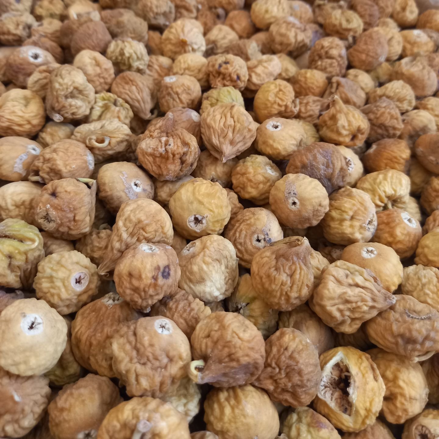 انجیر  استهبان سایز  A زرد رنگ