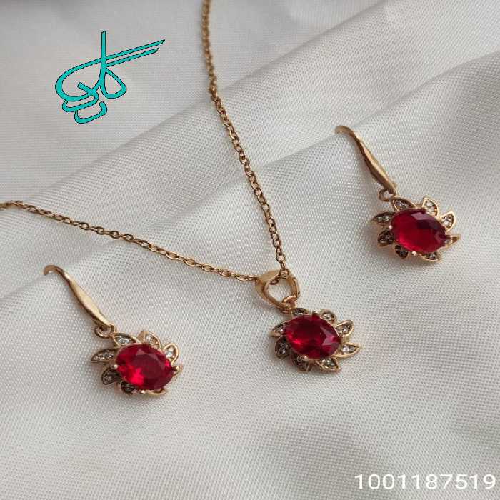 خرید نیم ست زنانه نگین دار به همراه زنجیر کد 1715020 - ردگل