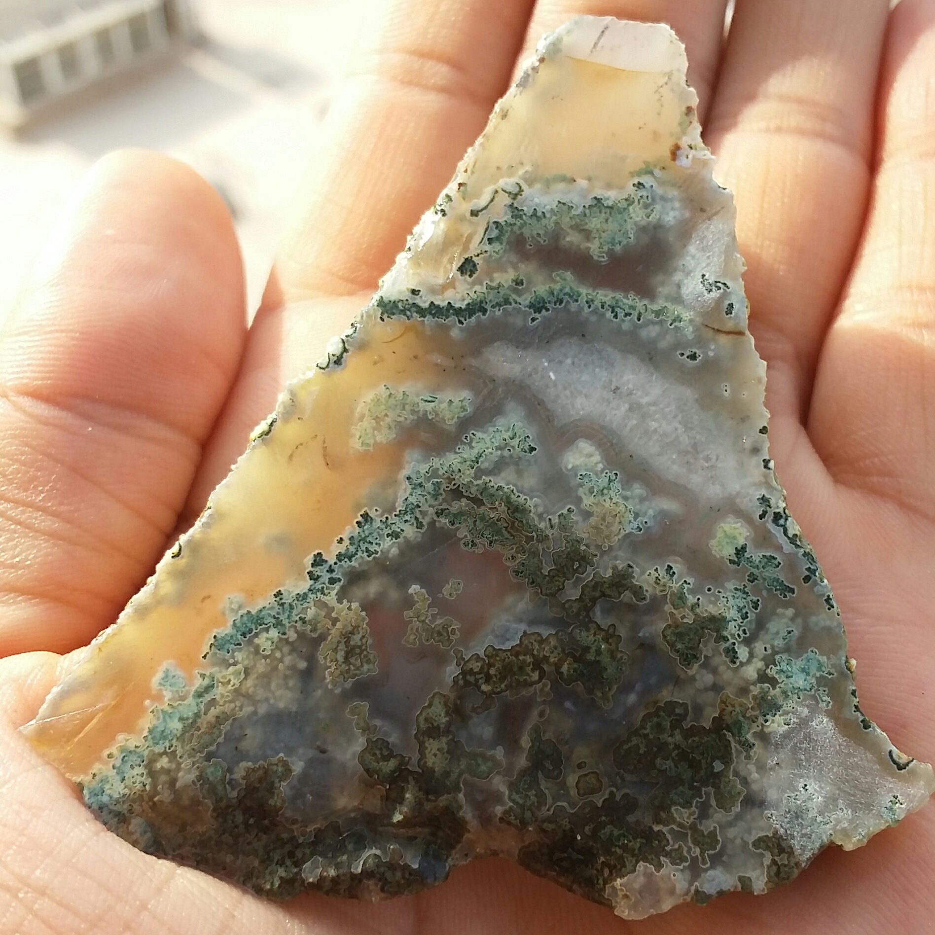 اسلایس سنگ راف عقیق شجر شکوفه 7رنگ زیبا 100 در صد طبیعی شاهکار خلقت
با قابلیت ساخت چند نگین محشر تابلو نقاشی طبیعی 