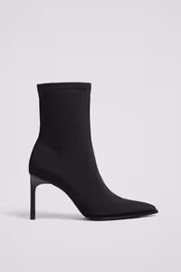 چکمه و بوت مشکی زنانه بوتی سیاه پارچه ای استیلتو روی مچ دست Stradivarius