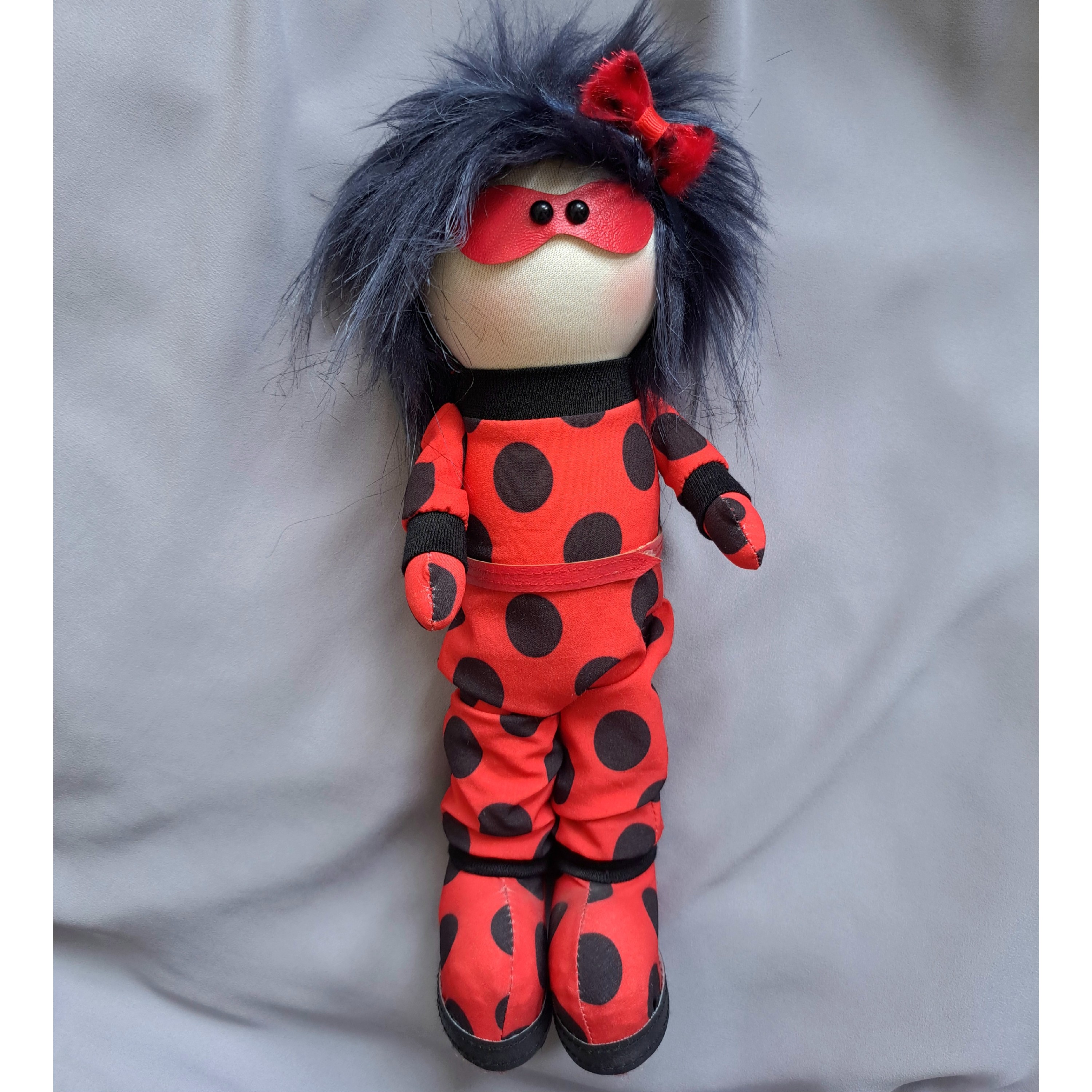 عروسک روسی دختر  کفشدوزکی