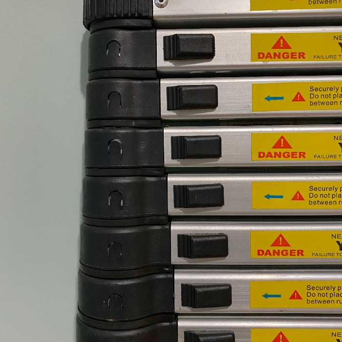 نردبان تلسکوپی 2.6 متر