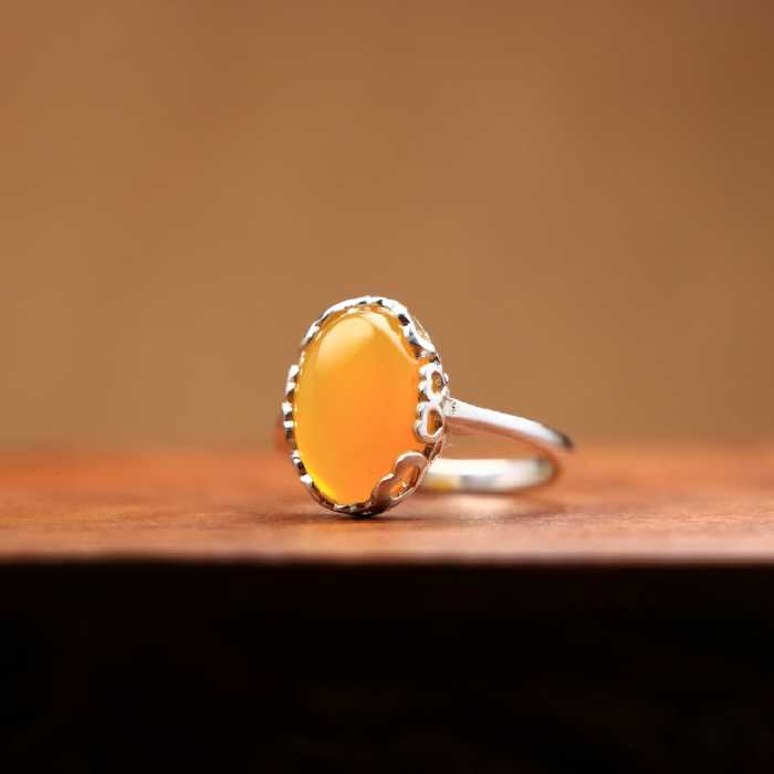 انگشتر نقره زنانه عقیق زرد شرف الشمس با (رکاب طرح قلبی 04)